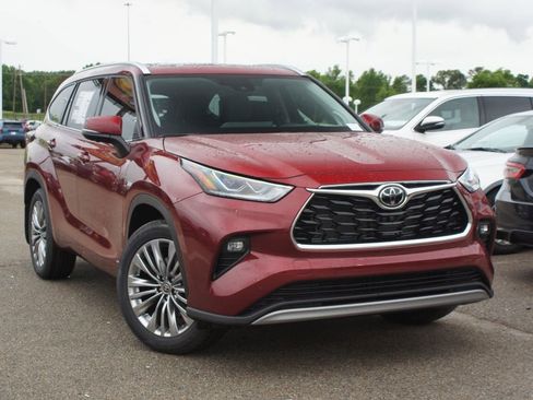 New 2026 Toyota Highlander Platinum AWD/4WD image 19