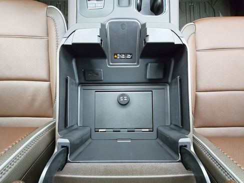 New 2025 GMC Sierra 2500 Denali w/ Denali Reserve Package AWD/4WD image 32