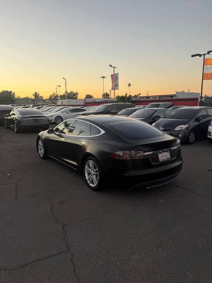 Used 2013 Tesla Model S Performance RWD image 3