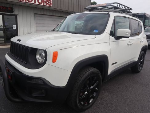 Used 2017 Jeep Renegade Altitude AWD/4WD image 21