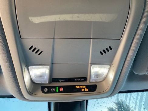 Used 2023 Chevrolet Blazer LT FWD image 25