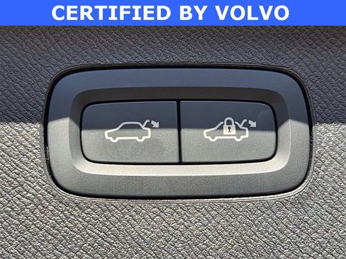 Used 2025 Volvo XC90 B6 Core w/ Protection Package Premier image 32