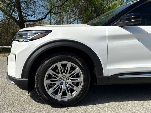 New 2026 Ford Explorer Platinum RWD image 5