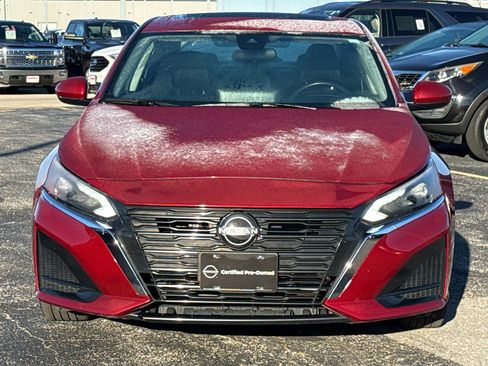 Certified 2024 Nissan Altima 2.5 SV w/ SV Premium Package image 3