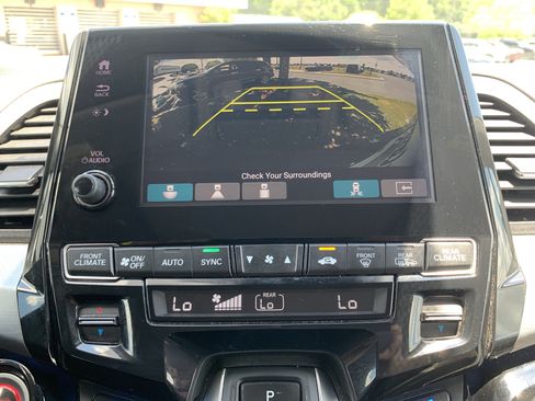Used 2020 Honda Odyssey Elite image 25