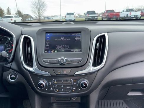 Used 2022 Chevrolet Equinox LT FWD image 8