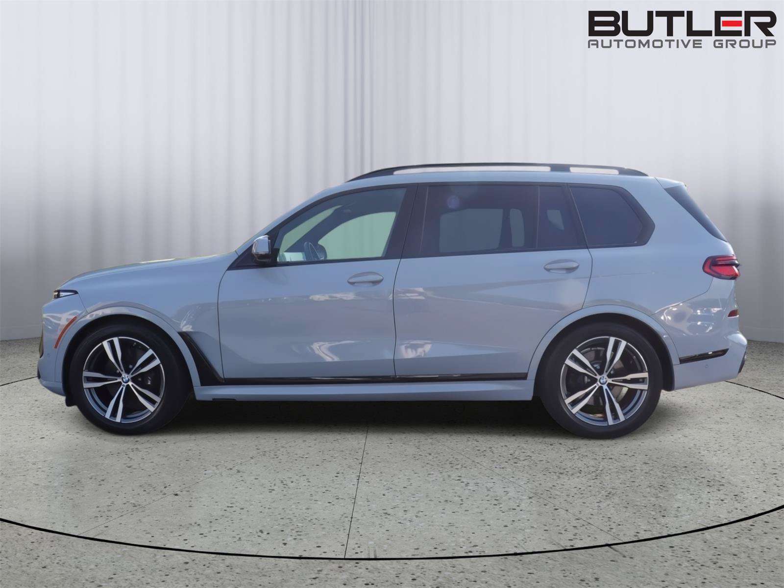 Used 2026 BMW X7 xDrive40i AWD/4WD image 4