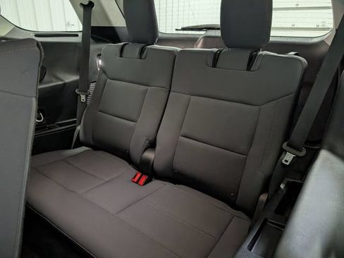 Used 2025 Ford Explorer Active AWD/4WD image 10