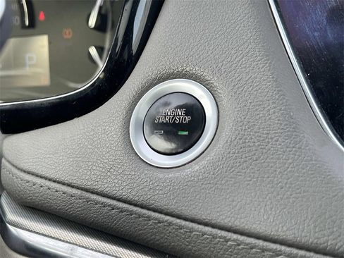 Used 2018 Cadillac XT5 Luxury w/ Driver Awareness Package image 27