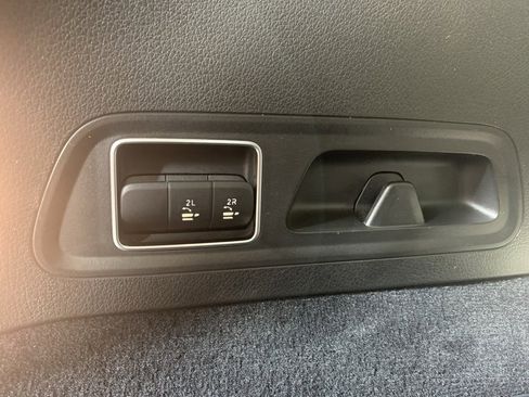 Used 2021 Mercedes-Benz GLS 450 4MATIC image 38