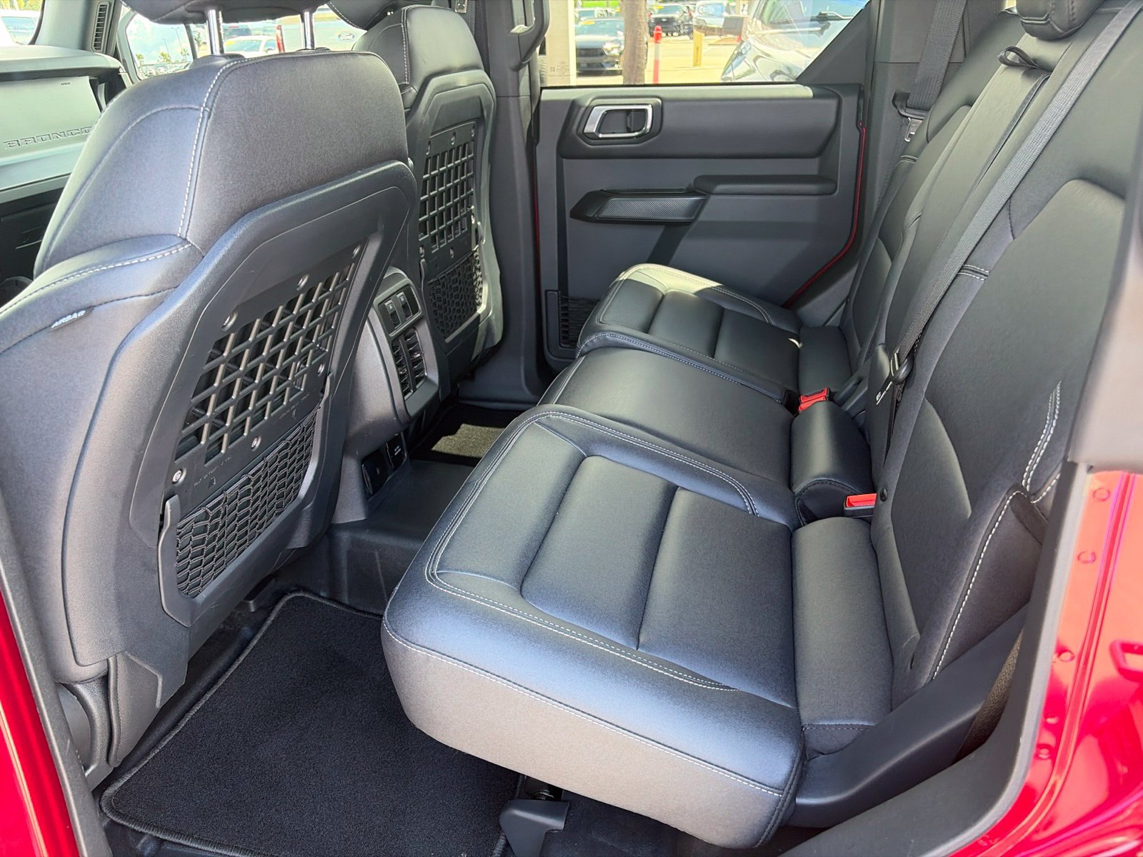 Certified 2025 Ford Bronco Badlands AWD/4WD image 21