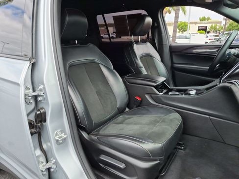 Used 2021 Jeep Grand Cherokee L Laredo AWD/4WD image 32