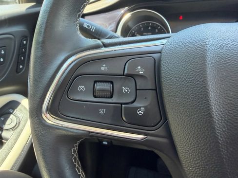 Used 2023 Buick Encore GX Essence w/ Experience Buick Package FWD image 14