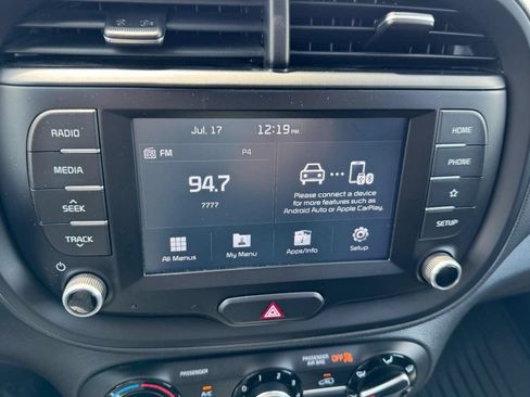 Used 2020 Kia Soul S FWD image 19