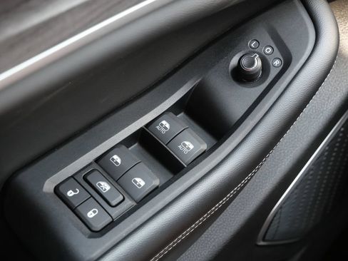 Used 2023 Jeep Grand Cherokee 4WD 4xe image 25