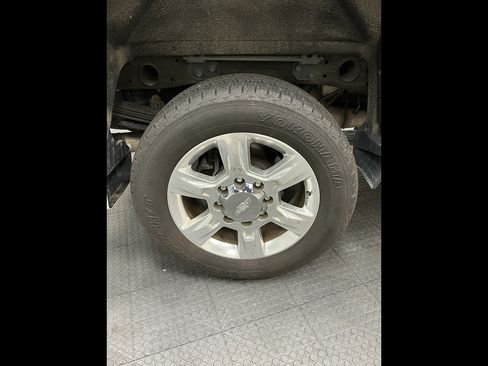 Used 2019 Chevrolet Silverado 2500 LTZ w/ Duramax Plus Package AWD/4WD image 39