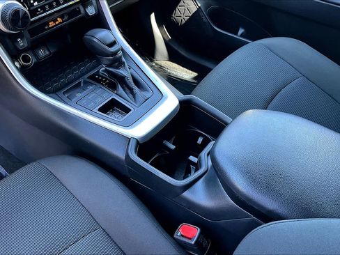 Used 2024 Toyota RAV4 LE image 17