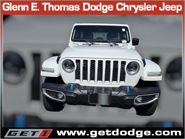 Used 2023 Jeep Wrangler Unlimited Sahara w/ Cold Weather Group AWD/4WD image 2