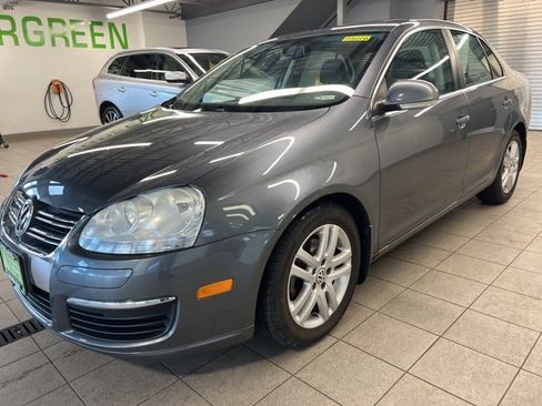 Used 2009 Volkswagen Jetta TDI image 3