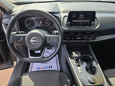 Used 2024 Nissan Rogue SV AWD/4WD image 16