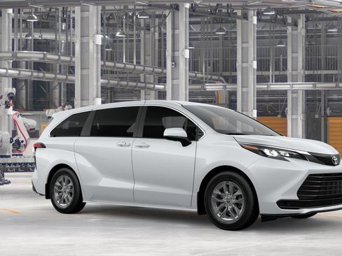 New 2026 Toyota Sienna LE FWD image 17