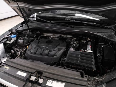 Used 2020 Volkswagen Tiguan SE R-Line image 47