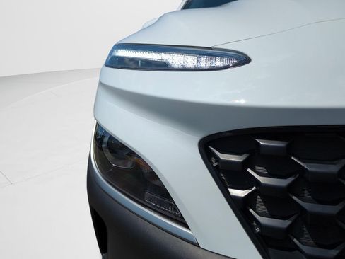 Certified 2023 Hyundai Kona SEL w/ Convenience Package image 9