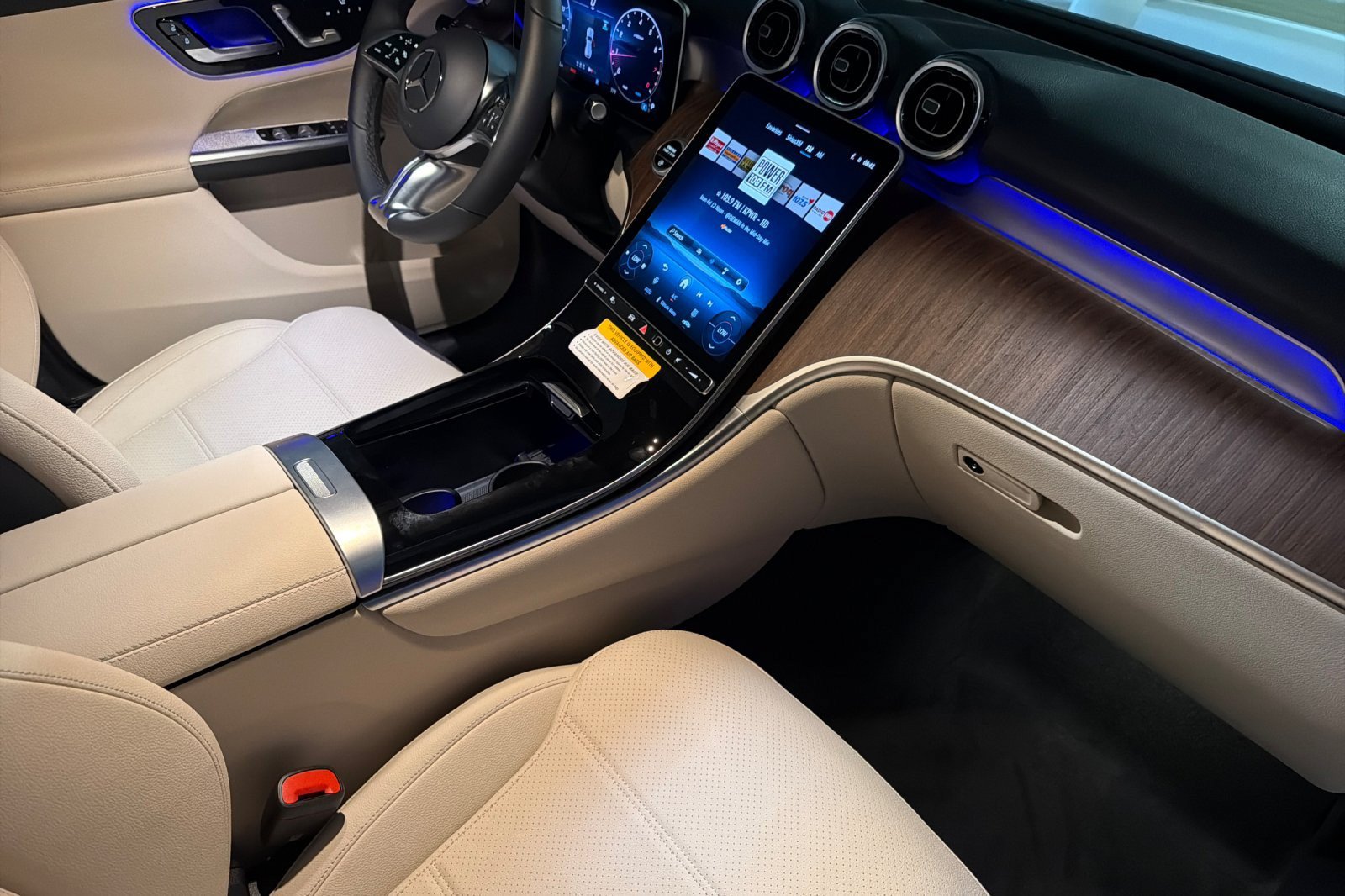 New 2026 Mercedes-Benz GLC 300 image 15