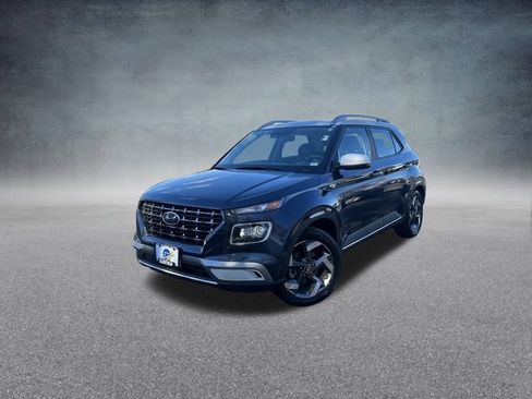 Used 2024 Hyundai Venue Limited image 22