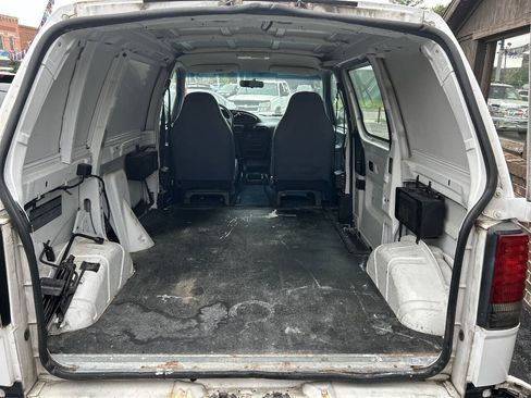 Used 1997 Ford Aerostar RWD image 14