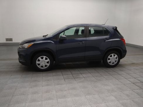 Used 2018 Chevrolet Trax LS FWD image 2