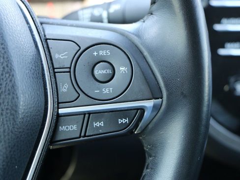 Used 2019 Toyota Camry XSE image 19