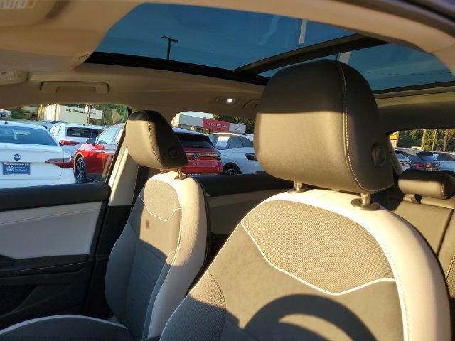 Certified 2026 Volkswagen Taos SE FWD image 22