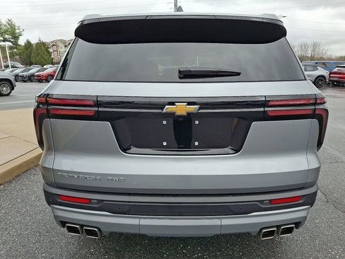 Certified 2025 Chevrolet Traverse LT image 6