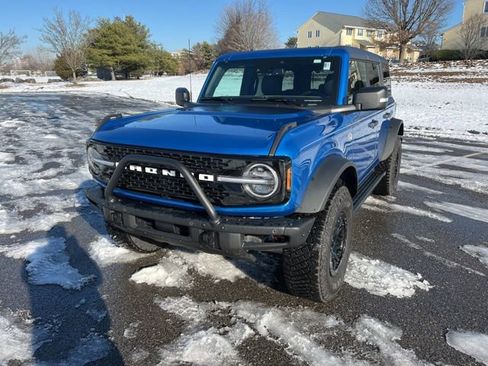 Used 2024 Ford Bronco Wildtrak image 4