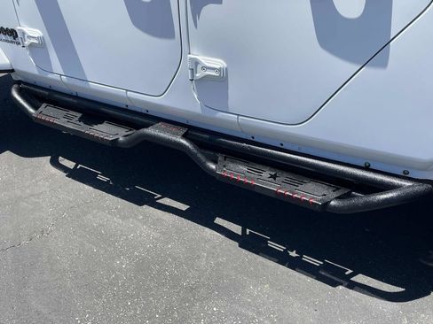Used 2022 Jeep Gladiator Sport AWD/4WD image 6
