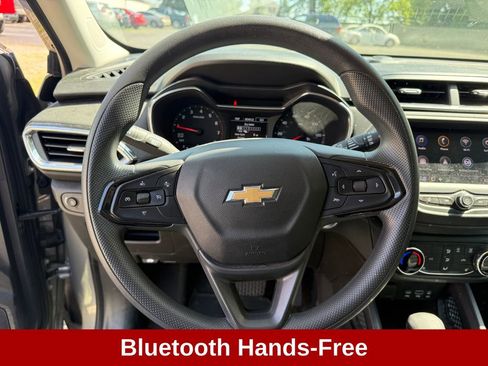 Used 2023 Chevrolet TrailBlazer LT FWD image 13