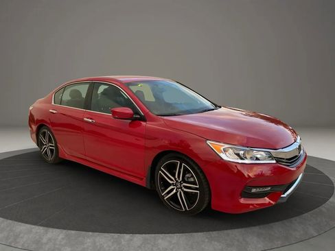 Used 2017 Honda Accord Sport image 10
