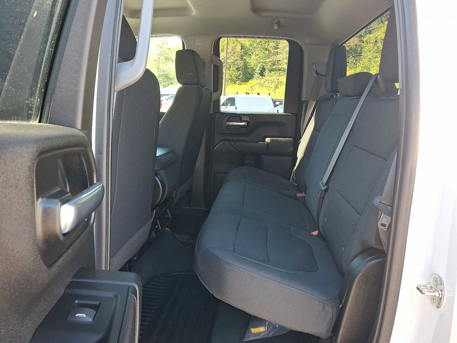 Used 2023 Chevrolet Silverado 2500 Custom w/ Custom Convenience Package AWD/4WD image 10
