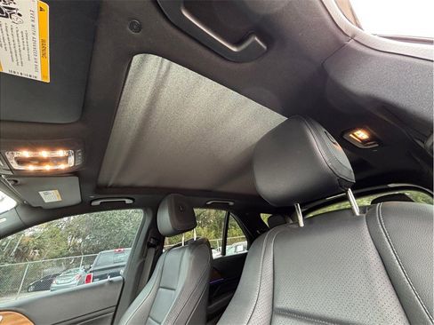 Used 2020 Mercedes-Benz GLE 450 4MATIC w/ AMG Line Exterior image 40