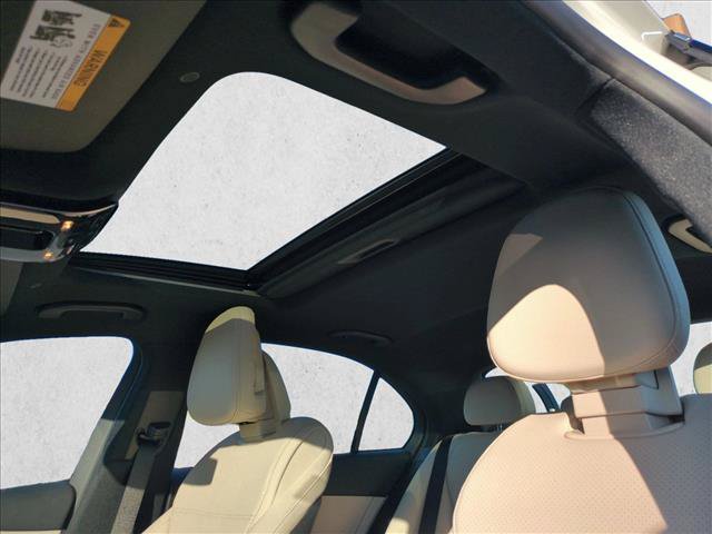 Used 2025 Mercedes-Benz C 300 4MATIC Sedan image 15