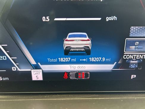 Used 2024 BMW X6 M60i w/ Climate Comfort Package image 56