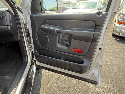Used 2005 Dodge Ram 1500 Truck SLT image 28