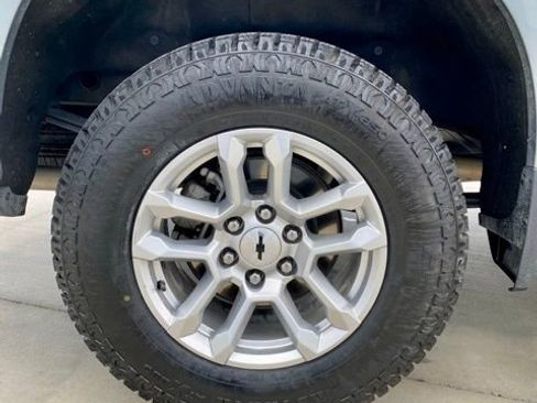 Used 2023 Chevrolet Silverado 1500 RST image 10