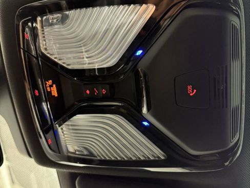 Used 2018 BMW 540i image 34