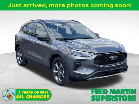 Used 2025 Ford Escape ST-Line AWD/4WD image 1