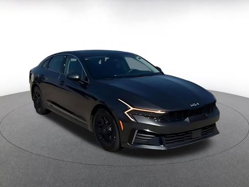 Used 2025 Kia K5 LXS image 16