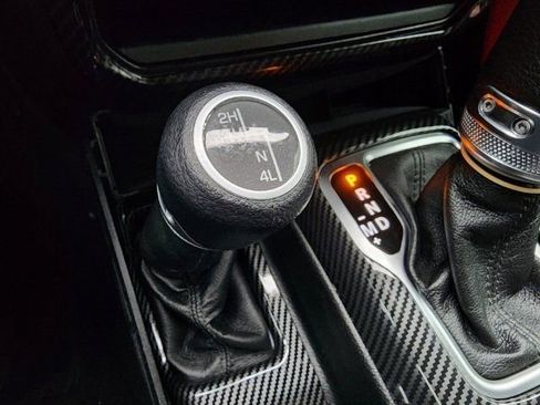 Used 2020 Jeep Wrangler Unlimited Sport S image 29