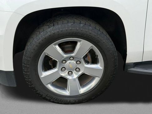 Used 2017 Chevrolet Tahoe LT w/ Luxury Package AWD/4WD image 12