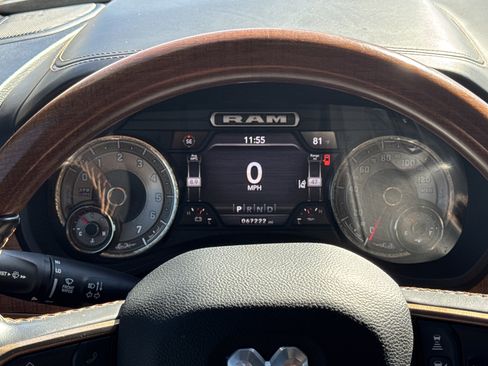 Used 2022 RAM 1500 Limited image 16